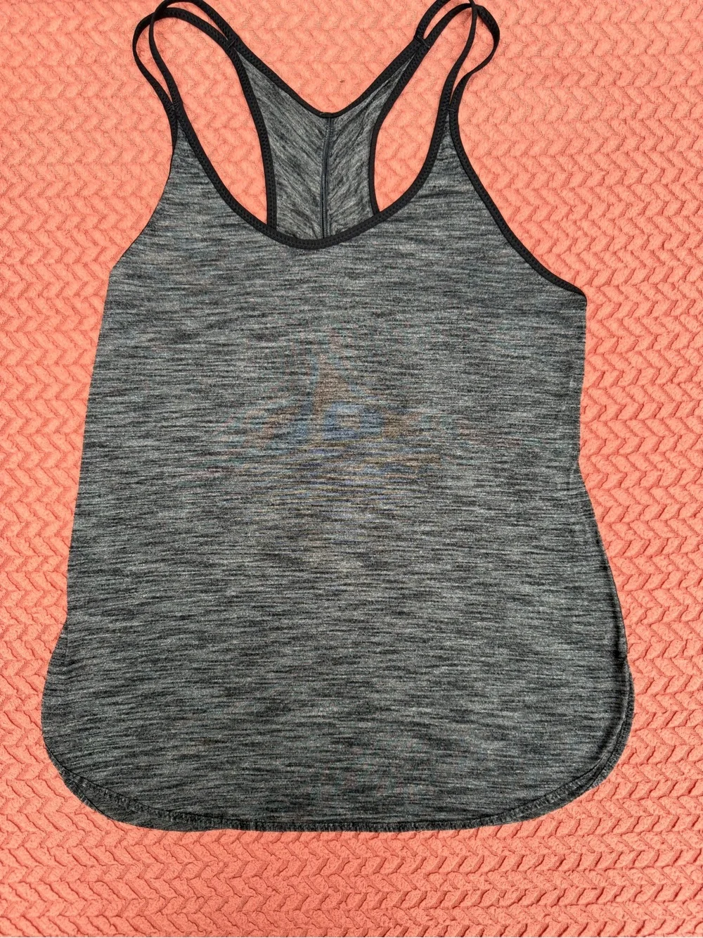Lululemon lot of 5 tank tops size 6 all are in mint condition